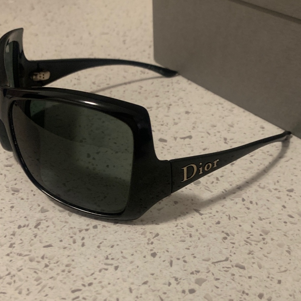 Dior Black Oversized Sunglasses - Picture 4 of 7
